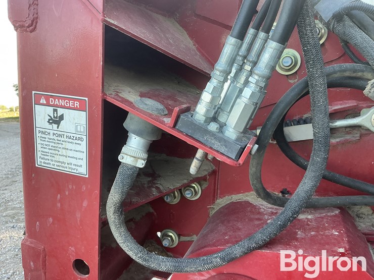 2011-case-ih-5088-image-19