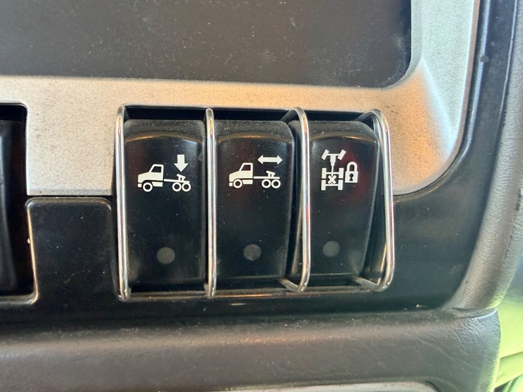 2010-kenworth-t800-image-100