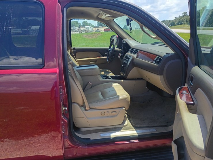 2009-gmc-yukon-xl-image-35