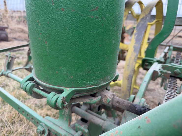 john-deere-two-row-planter-image-25