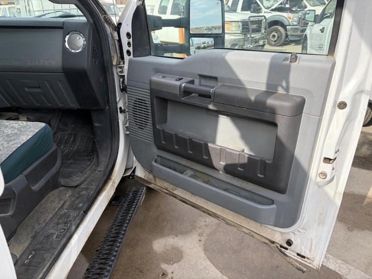 2012-ford-f450-image-10