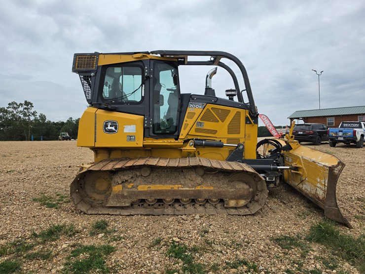 2015-deere-700k-image-12