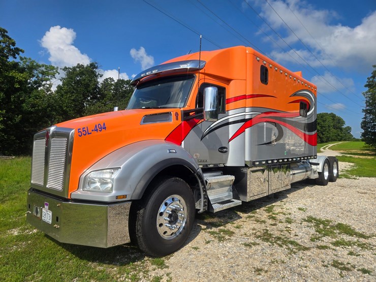2019-kenworth-t880-image-3