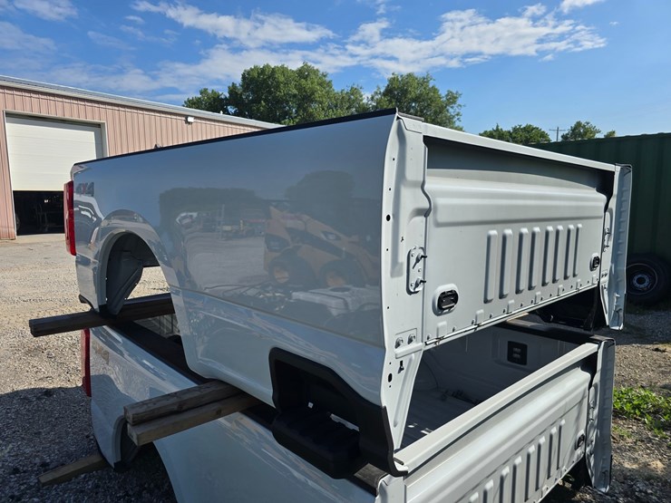 2026-ford-f250-image-4