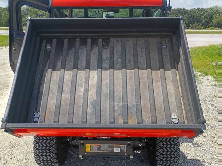 2025-kubota-rtv1100-image-37