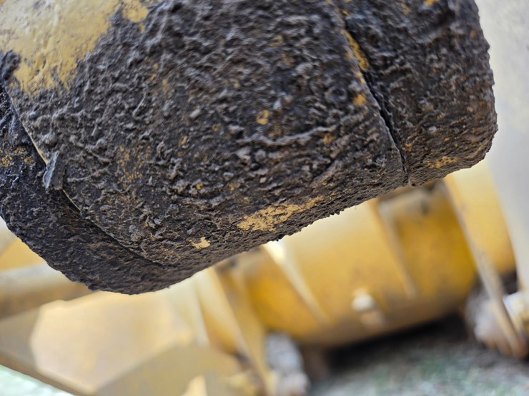 1983-caterpillar-973-image-128