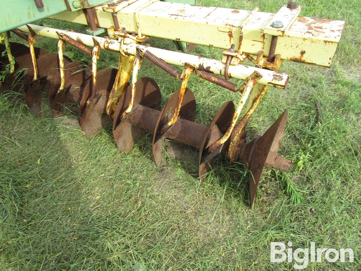 john-deere-340-image-14