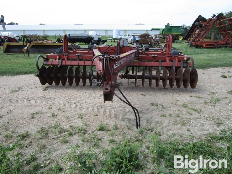 hesston-2540-image-2