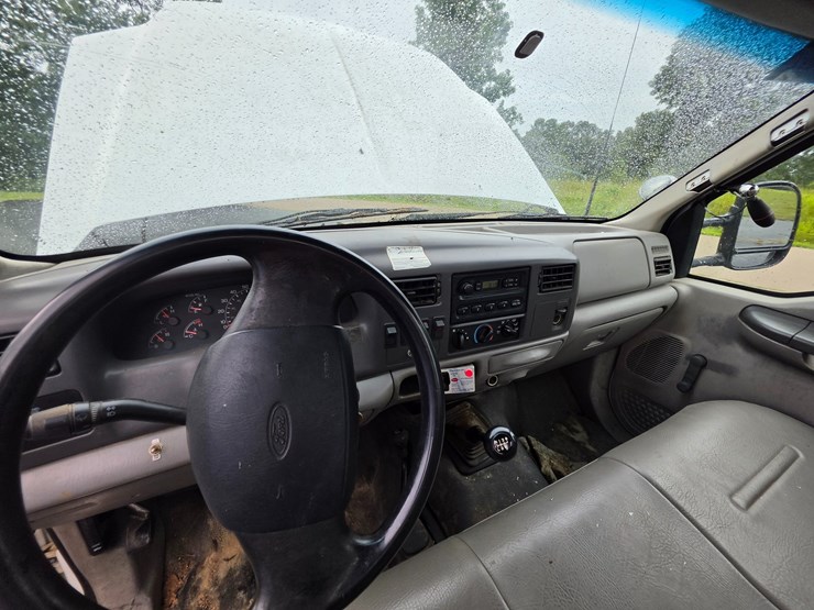 2000-ford-f550-image-49