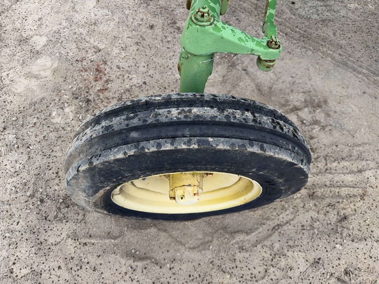john-deere-630-image-12