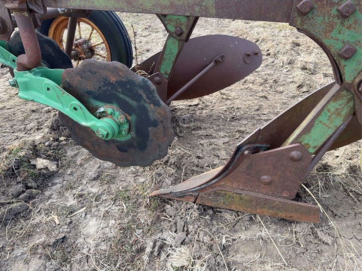 john-deere-no.-44-pull-type-two-bottom-plow-image-16