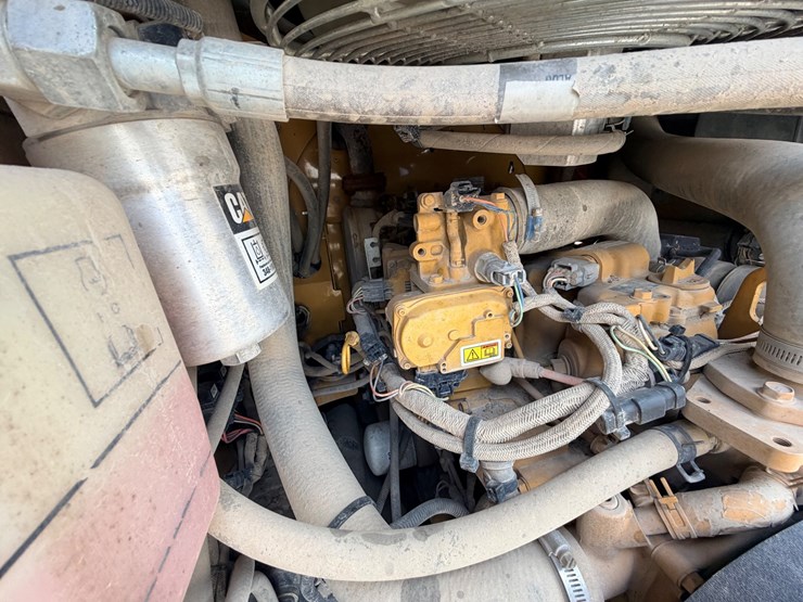 2014-caterpillar-272d-image-30