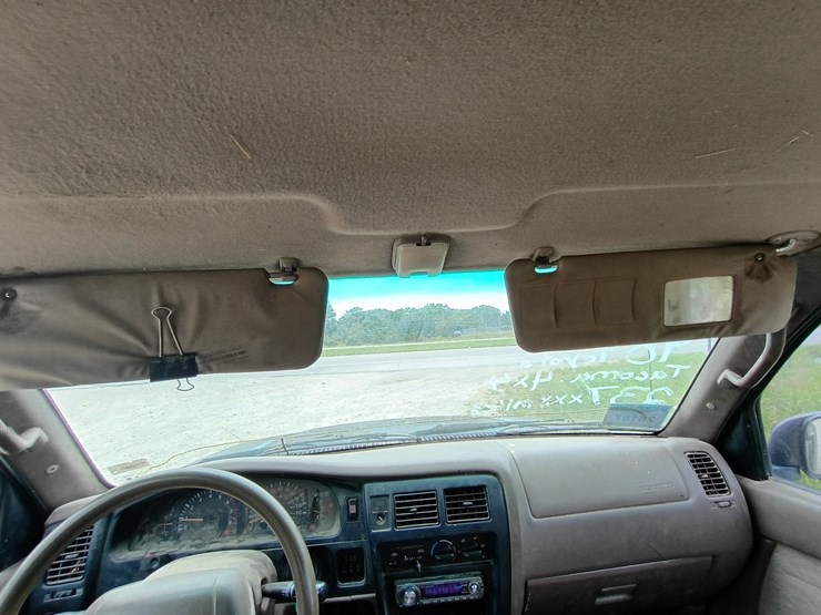 1998-toyota-tacoma-image-57