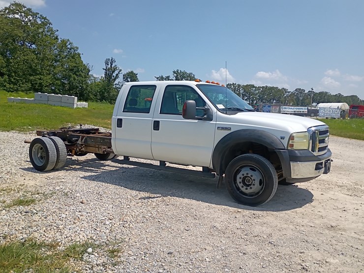 2007-ford-f550-image-12