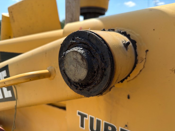 2000-deere-710d-image-45
