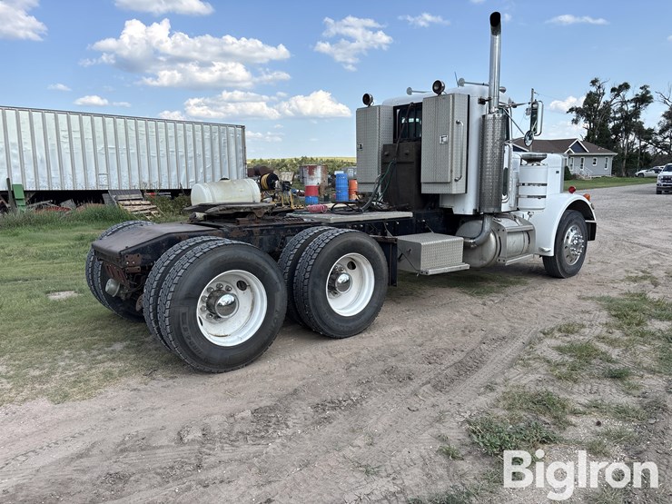 1982-peterbilt-359-image-5