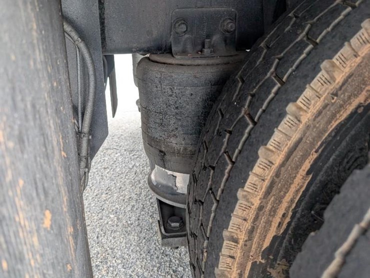 2012-freightliner-m2-stakebed-truck-image-20