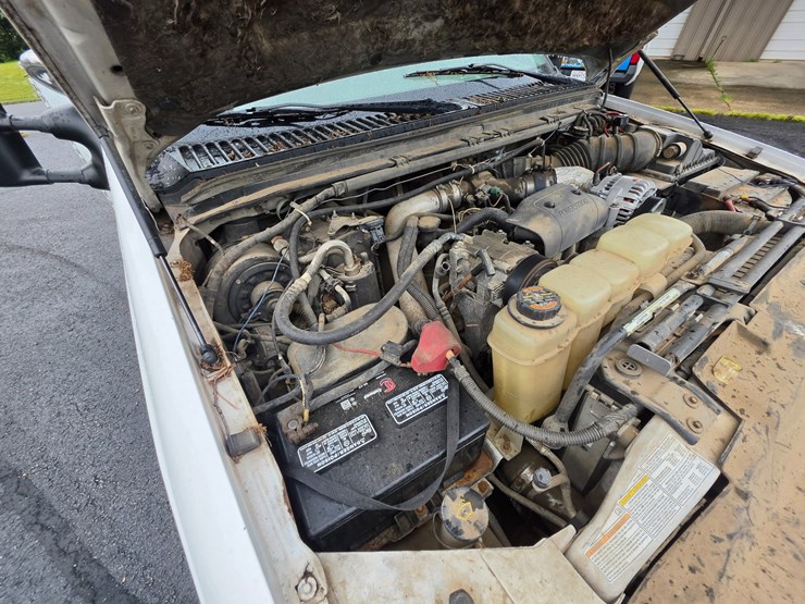 2000-ford-f550-image-37