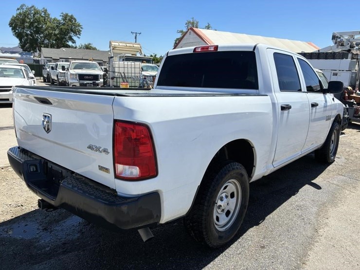 2017-dodge-1500-image-3