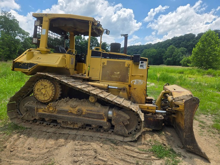 caterpillar-d6m-image-12