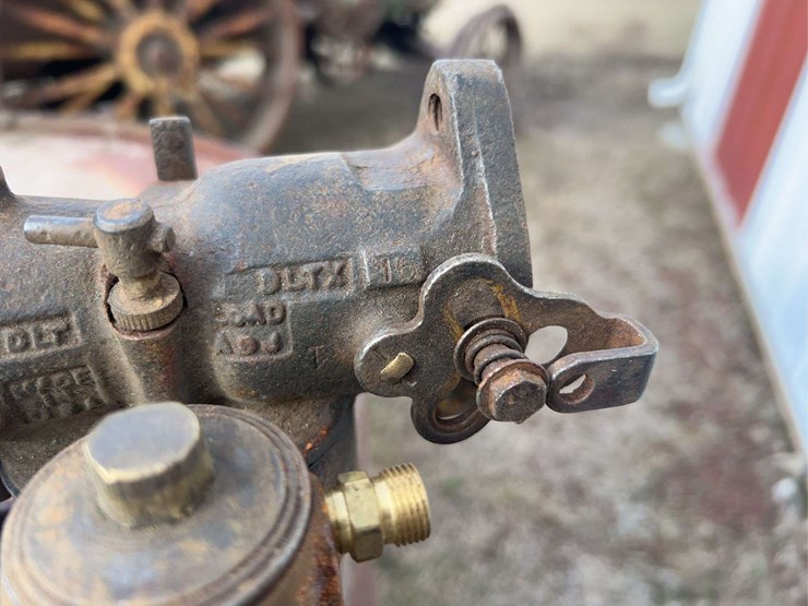 john-deere-16-image-9