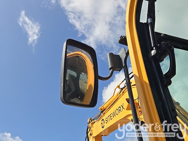 2015-hyundai-80cr-9a-image-46