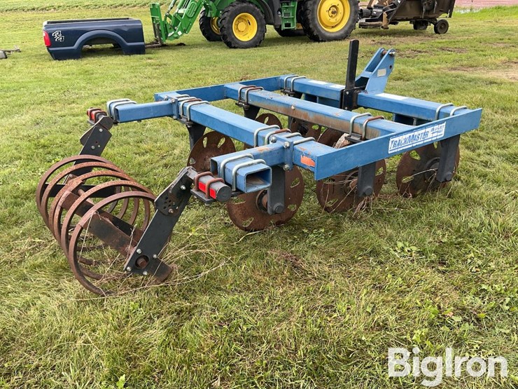 blu-jet-track-master-image-5