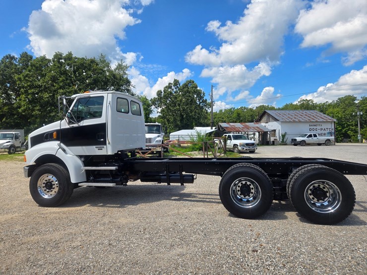 2005-sterling-l9500-image-7