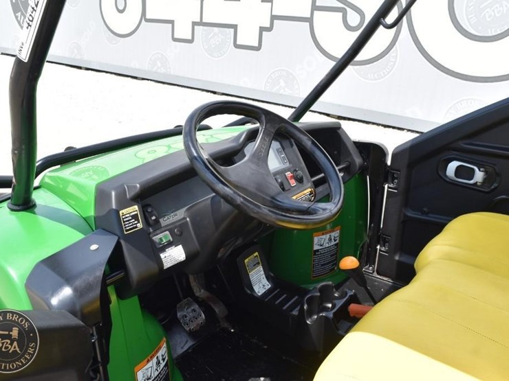 john-deere-gator-image-10