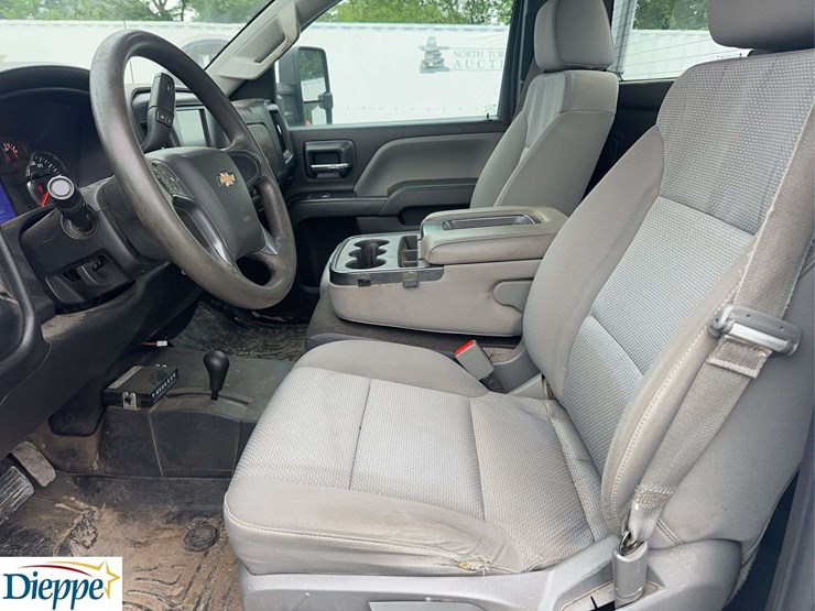 2016-chevrolet-silverado-2500-image-21