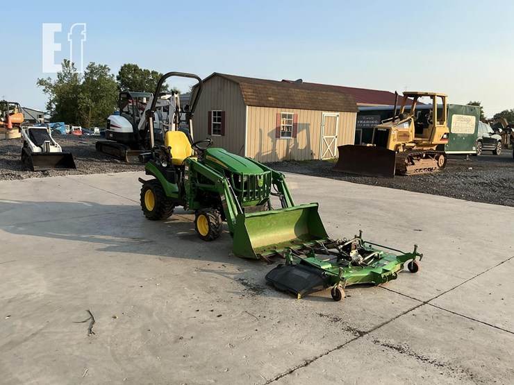 2018-john-deere-1025r-image-6