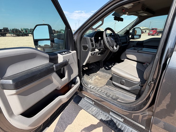 2018-ford-f250-image-8