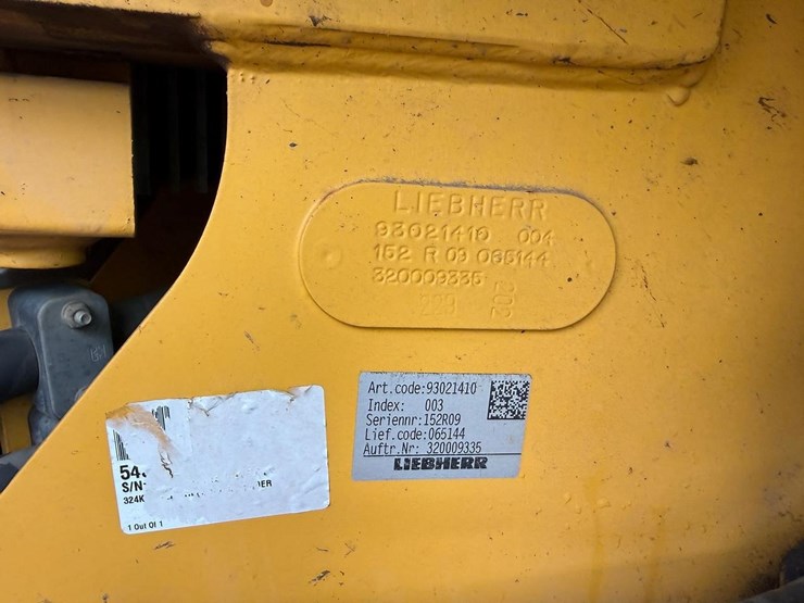 deere-324k-image-26