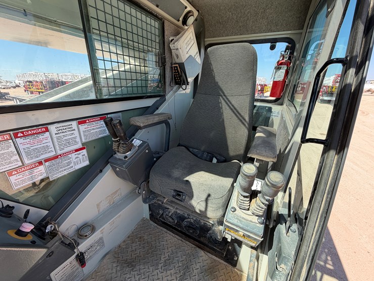 2014-peterbilt-367-image-9