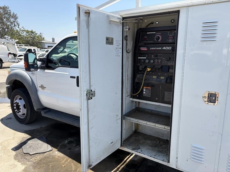2012-ford-f550-image-18