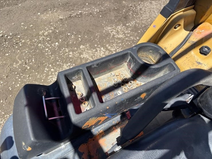 2016-caterpillar-2c6000-image-27
