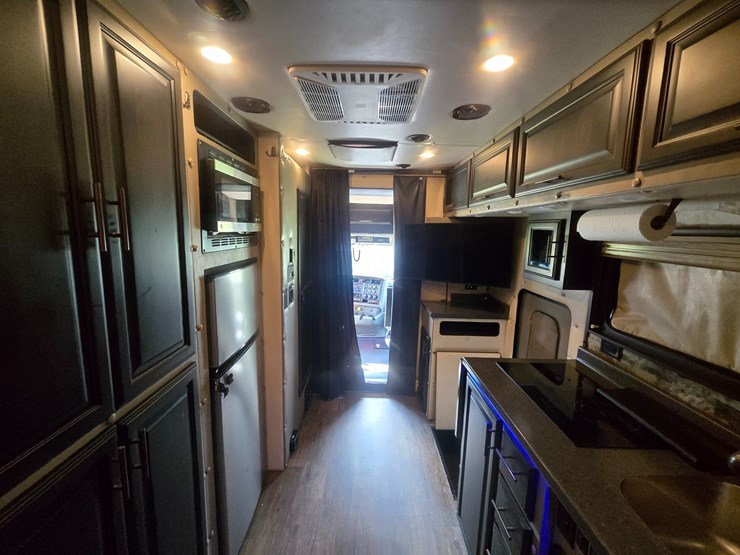 2019-kenworth-t880-image-77