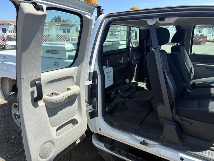 2012-gmc-sierra-2500hd-image-18