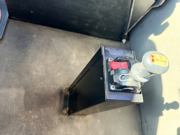 2021-peterbilt-579-image-132