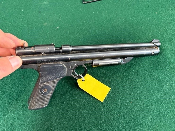 crosman-"130"-bb-gun-image-2