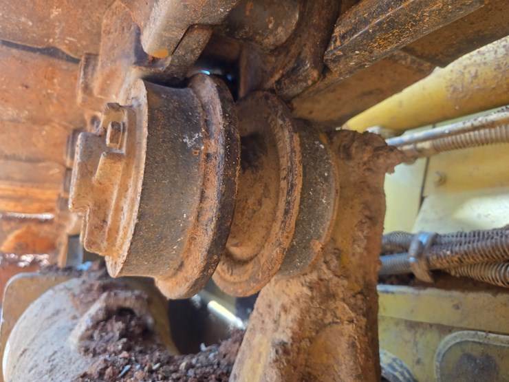 2005-caterpillar-d5n-xl-image-79