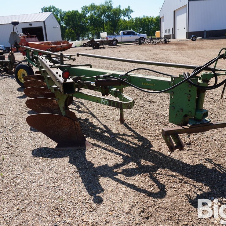 JOHN DEERE F1350