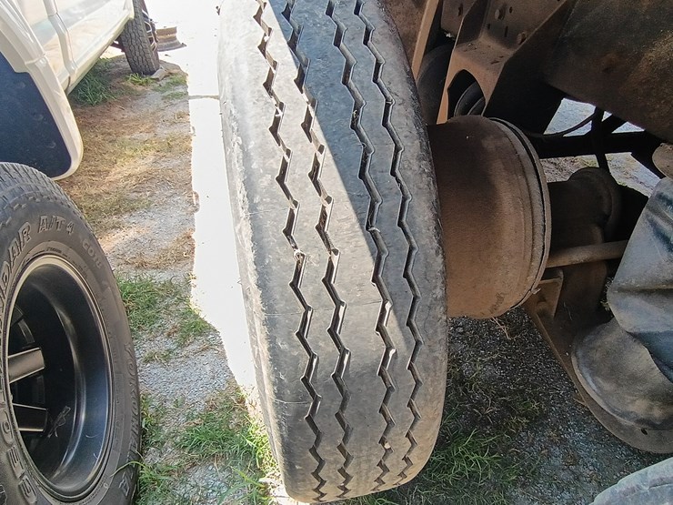 1997-mack-rd688s-image-109