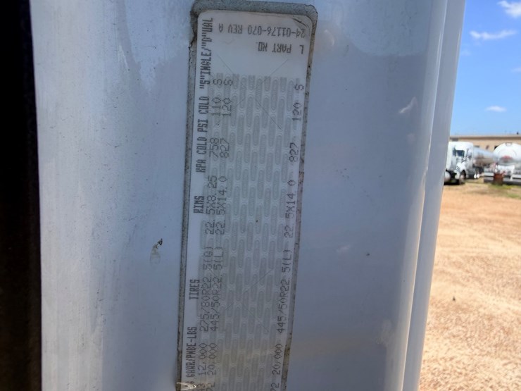2016-freightliner-cascadia-125-image-92
