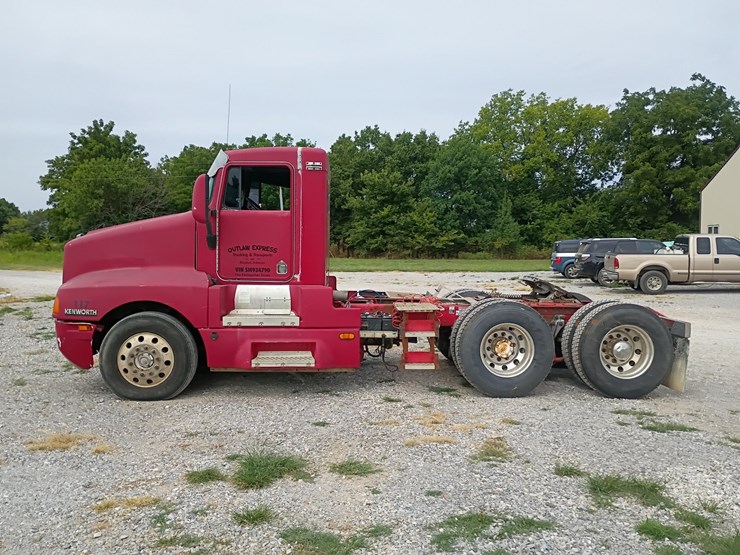 1995-kenworth-t600-image-3