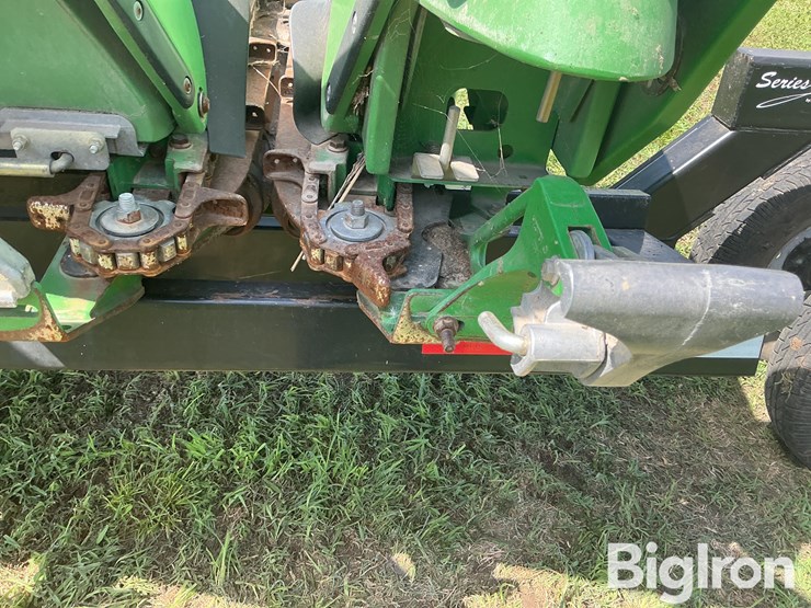 2011-john-deere-608c-image-13
