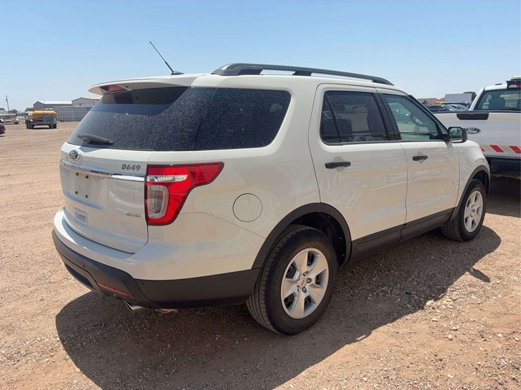 2012-ford-explorer-image-3