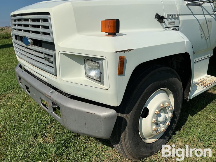 1993-ford-f700-image-13
