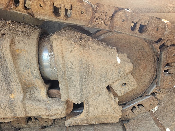 2019-caterpillar-d6-image-84