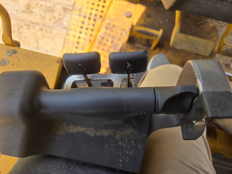 caterpillar-d6m-image-40